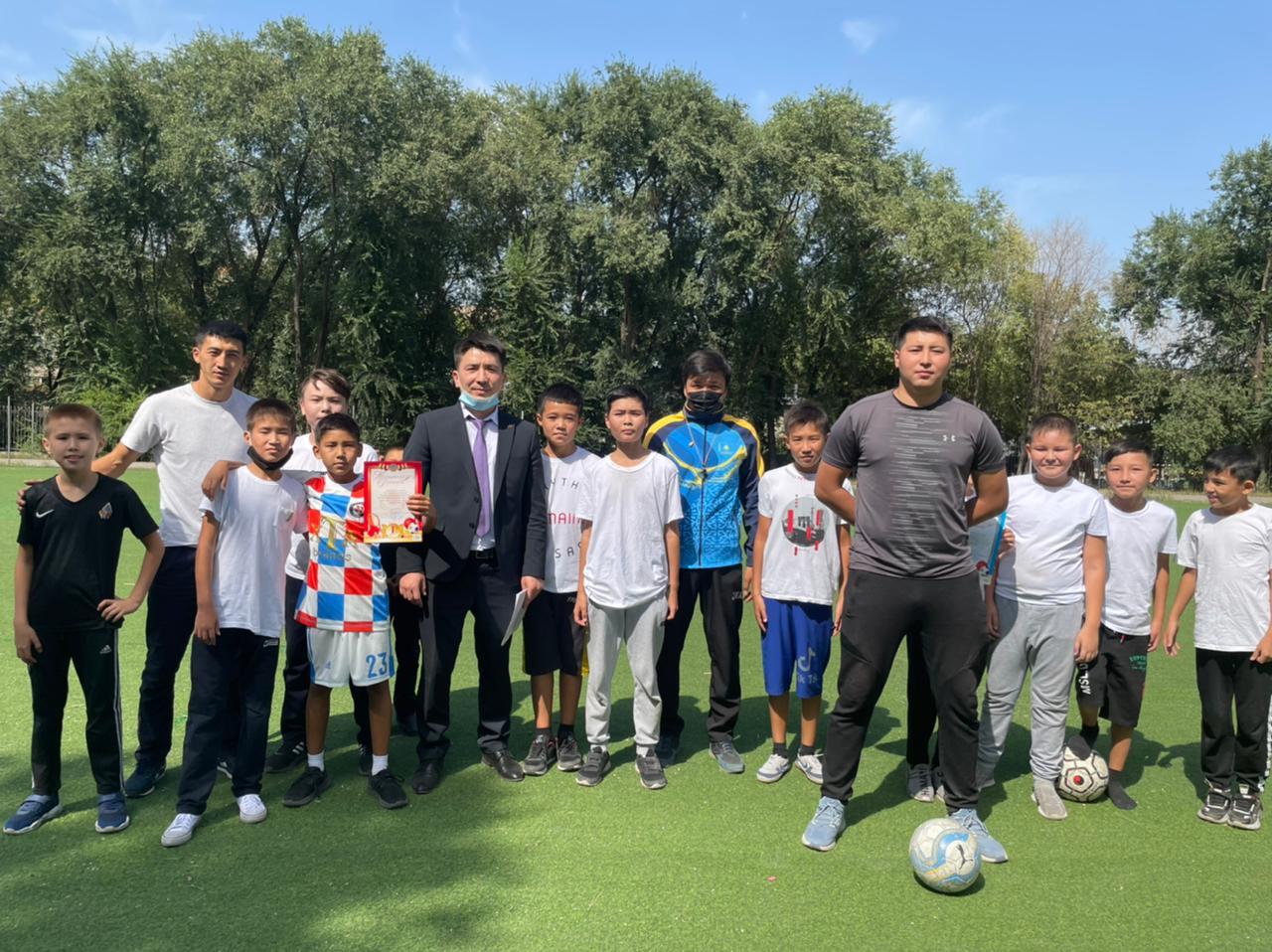 "Көңілді спорт" футбол жарысы 6-сыныптар