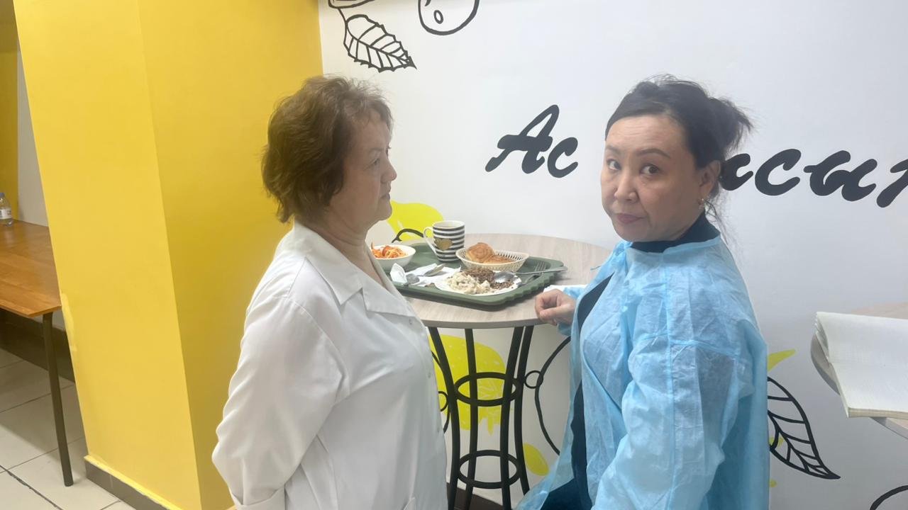 25.11.2025 Брокераждық комиссия және 2 "А ,Ә,Б сынып "Болатхан Ж.Нусипбекова И 6 ата-ана кезекті асхананың санитарлық жағдайға сәйкес келуін, тазалығын,тамақтың құнарлылығын,күнделікті мәзірге сәйкес келуіне тексеру жүргізілді.Нәтижесі қалыпты.